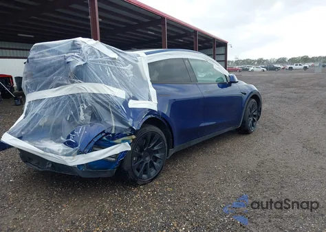 2024 Tesla Model Y Long Range Dual Motor All-Wheel Drive from USA, damaged, VIN 7SAYGDEE2RA266970